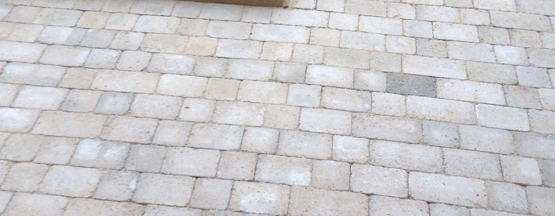 Allée en pavé auto bloquant